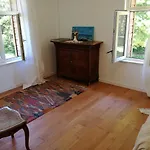 Semesterbostad Riverside House