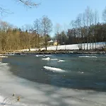 Semesterbostad Riverside House *