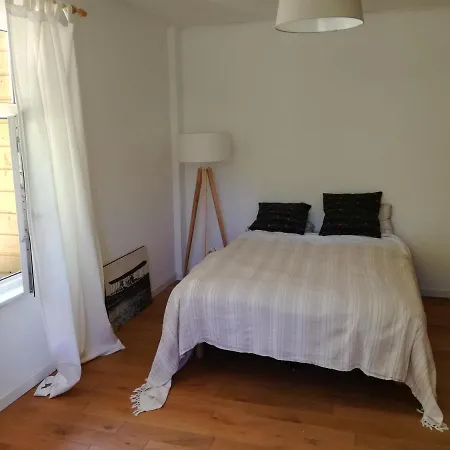 Riverside House * Chiny