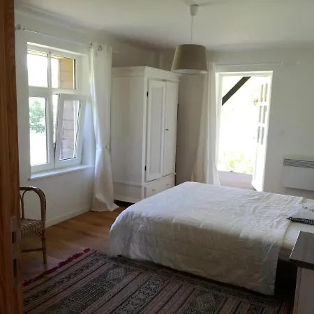 Riverside House * Chiny