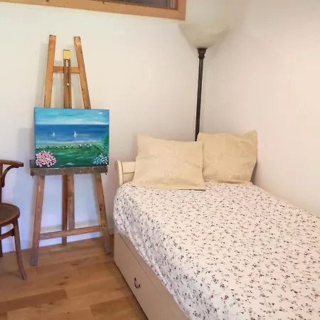 Riverside House 펜션 시니