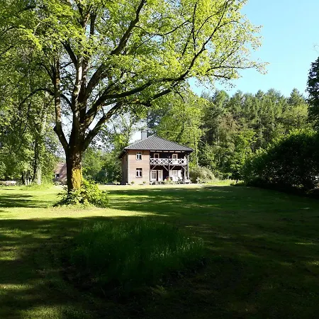 Riverside House * Chiny